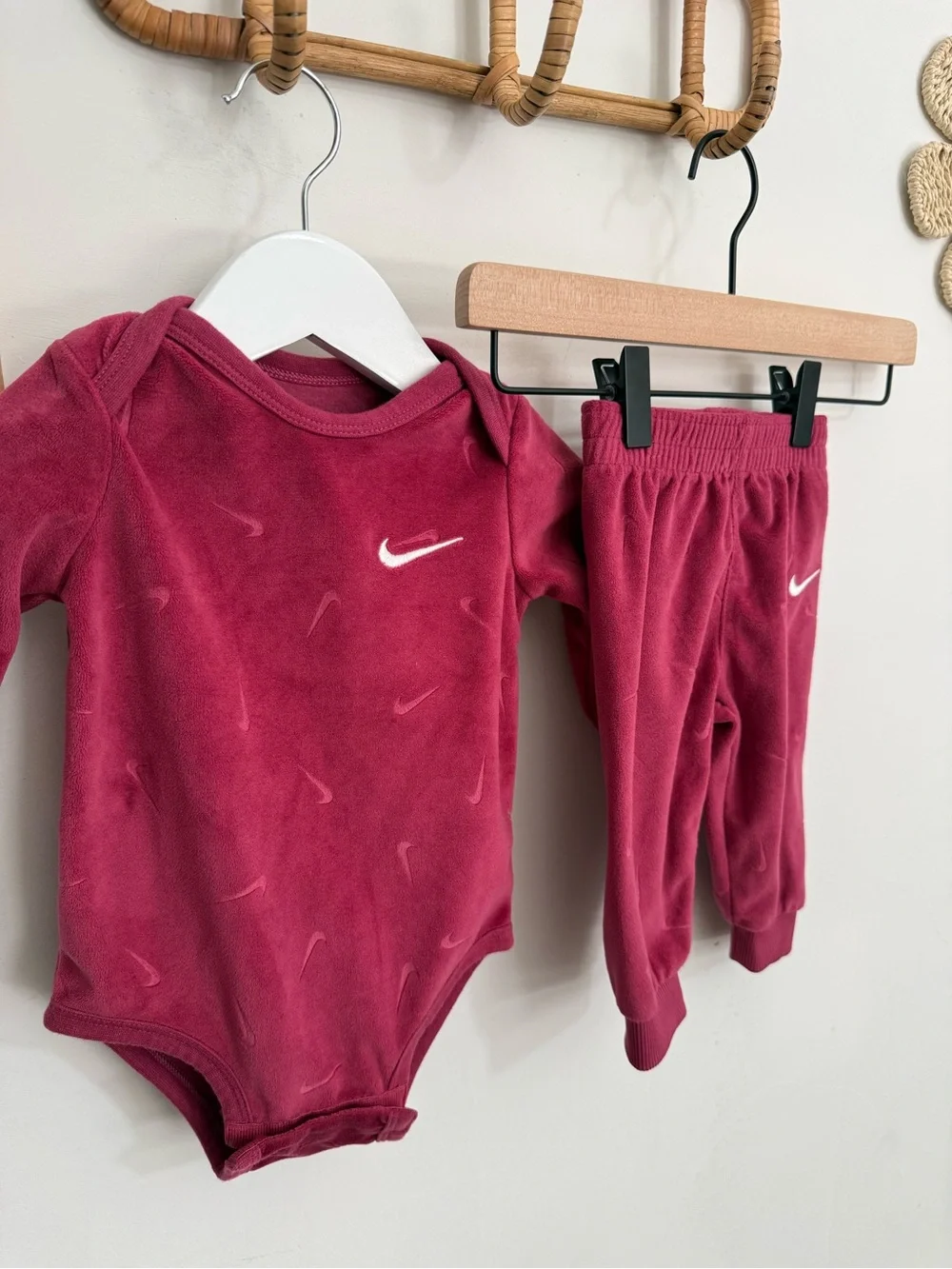 Nike - 6m velour matching set